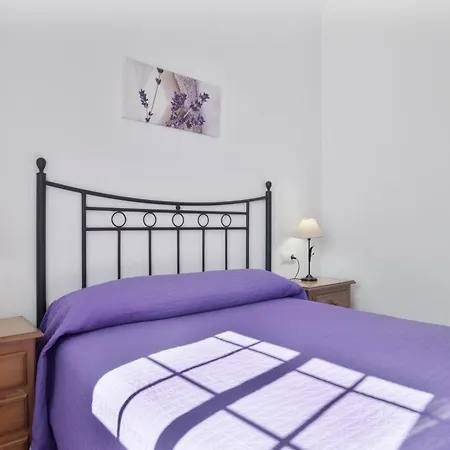 Dona Alba 2 Apartment