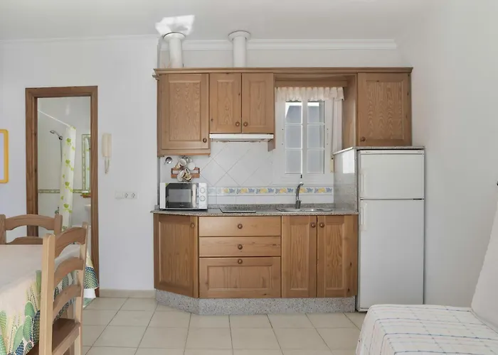 Dona Alba 2 קוניל דה לה פרונטרה